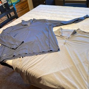 Set of Travis Mathew front zip pullover 2xl mens